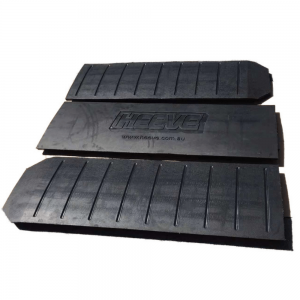 Heeve recycled solid rubber driveway ramp kit for rolled-edge kerb